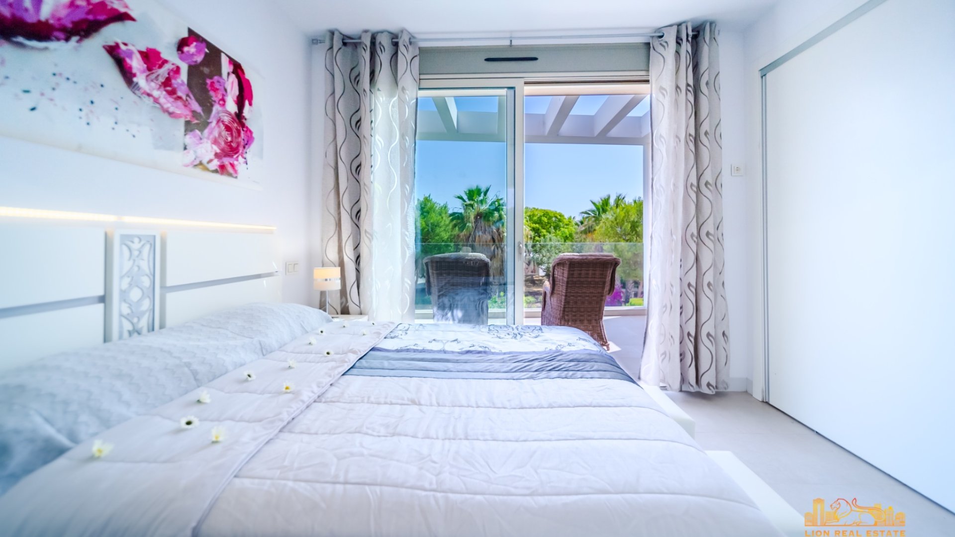 Resale - Villa -
Orihuela Costa - Villamartín