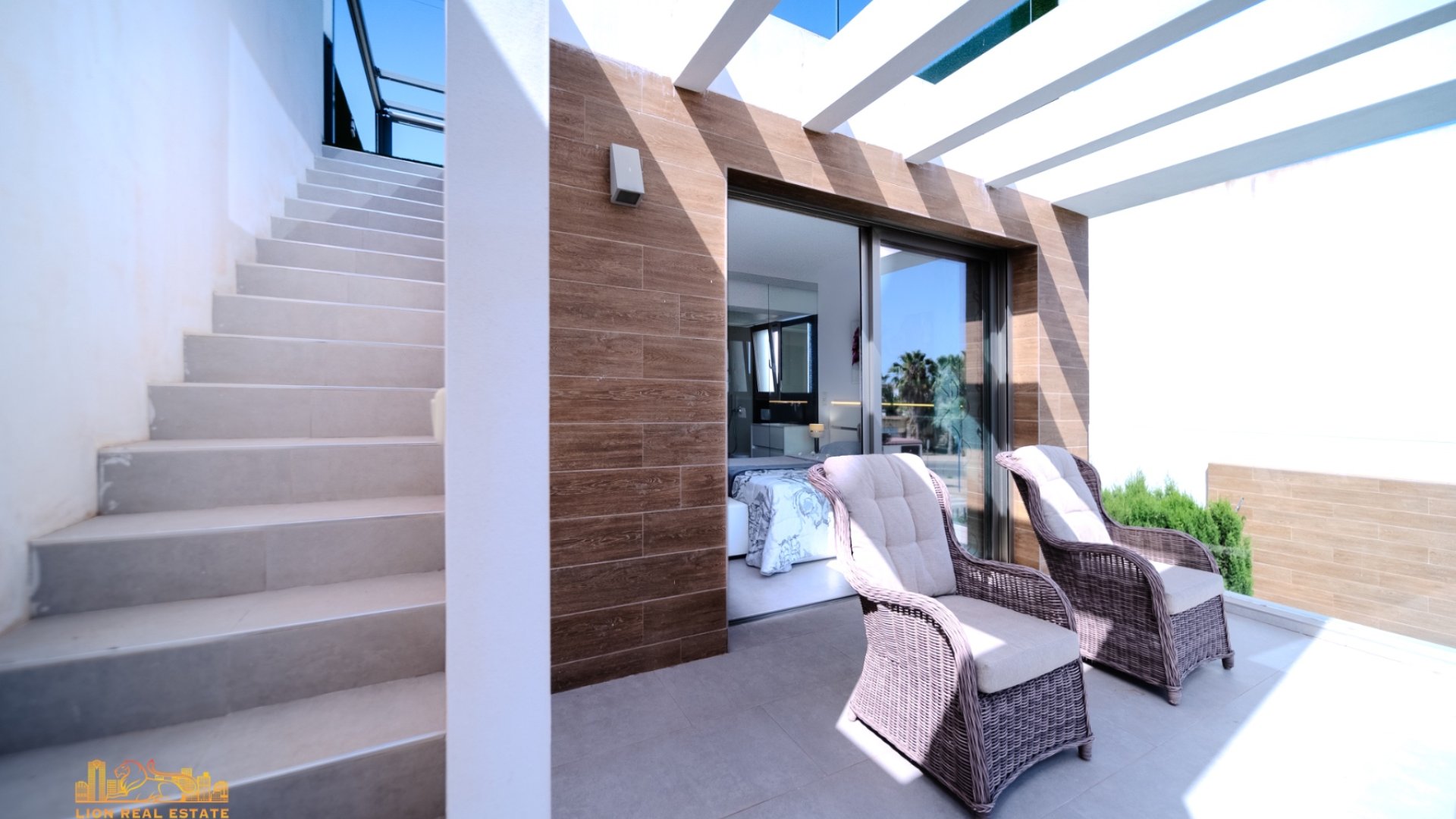 Resale - Villa -
Orihuela Costa - Villamartín