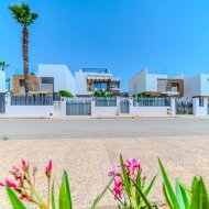 Resale - Villa -
Orihuela Costa - Villamartín