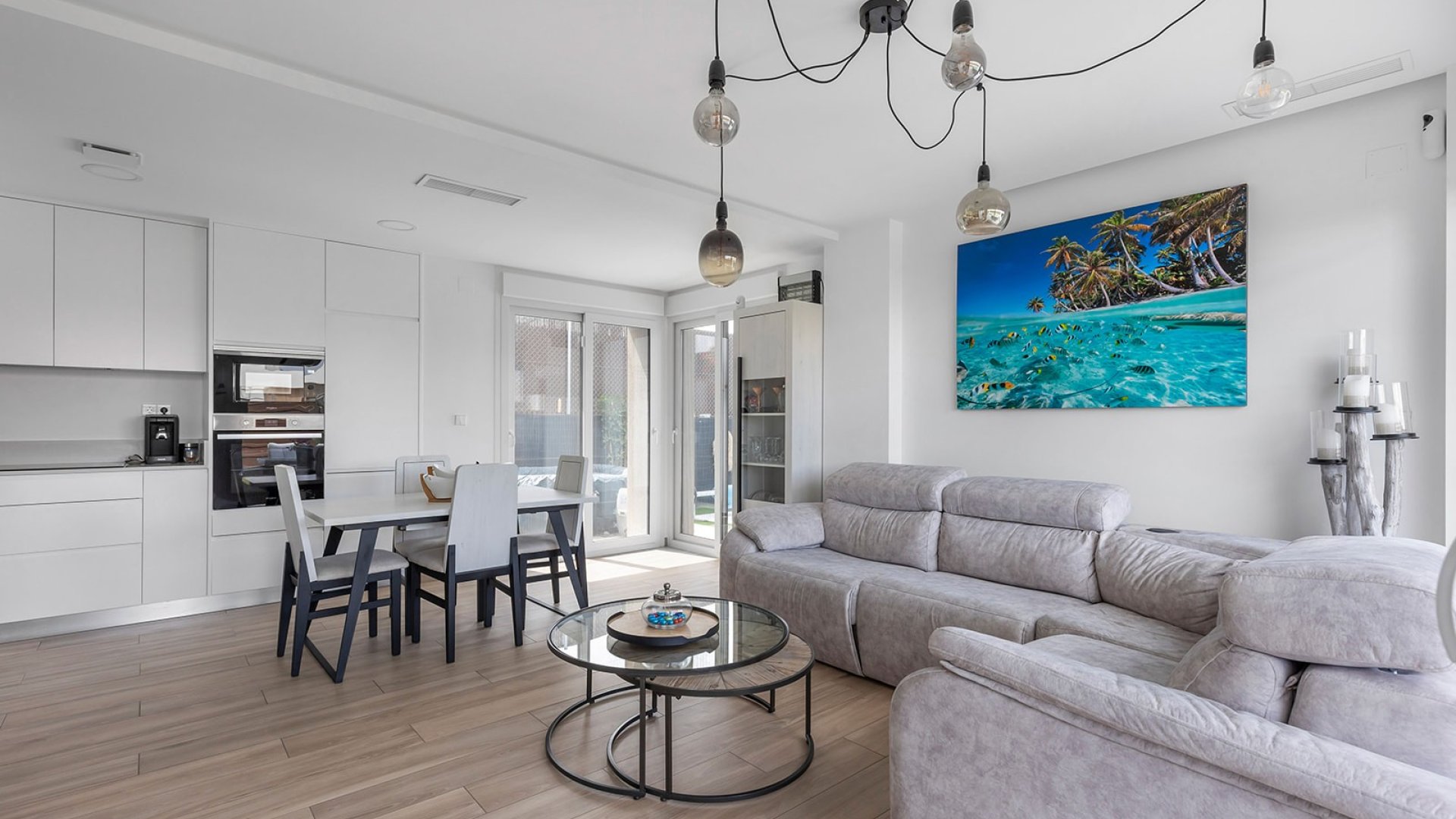 Resale - Villa -
Orihuela Costa - Vistabella