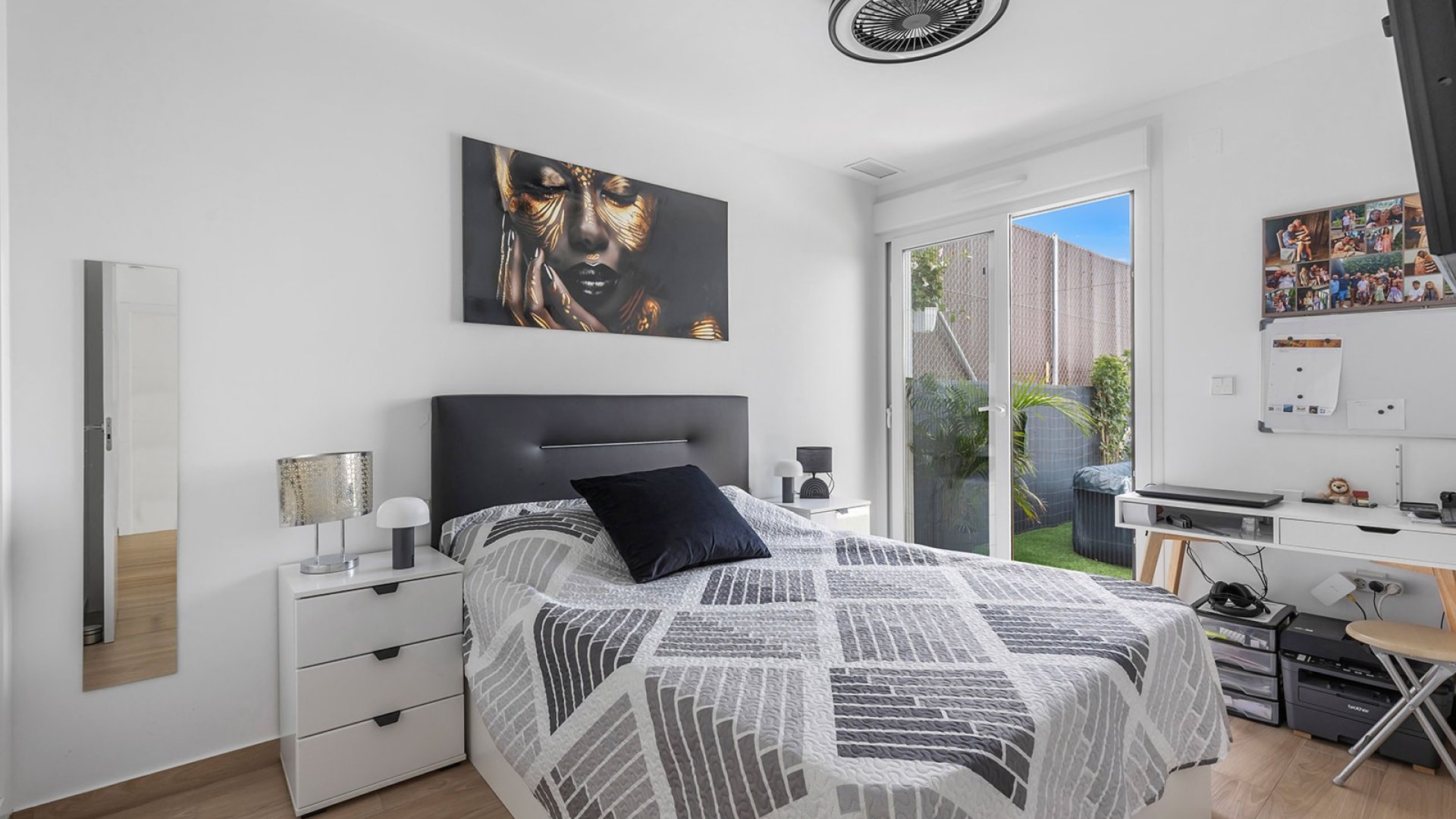 Resale - Villa -
Orihuela Costa - Vistabella