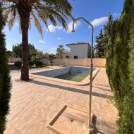 Resale - Villa -
Orihuela Costa