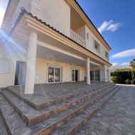 Resale - Villa -
Orihuela Costa