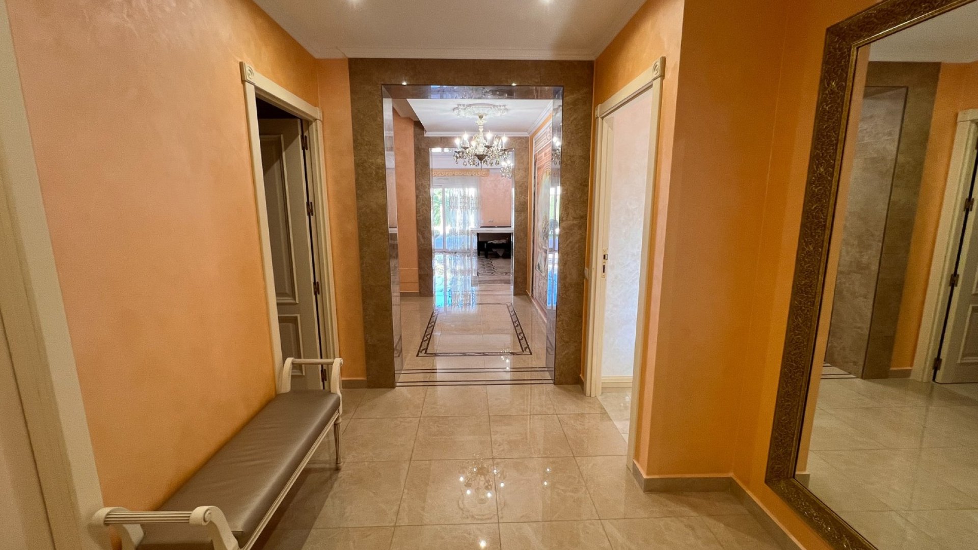 Resale - Villa -
Orihuela Costa