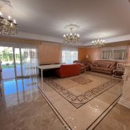 Resale - Villa -
Orihuela Costa