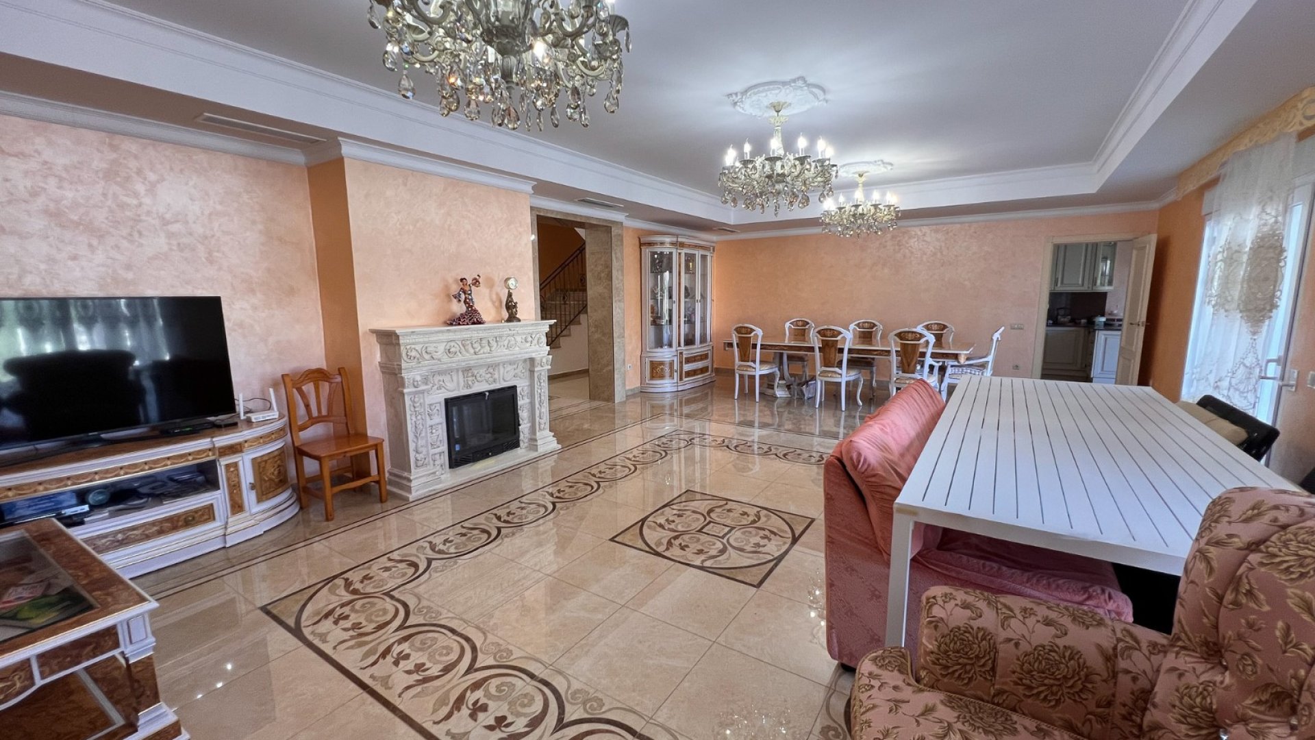 Resale - Villa -
Orihuela Costa