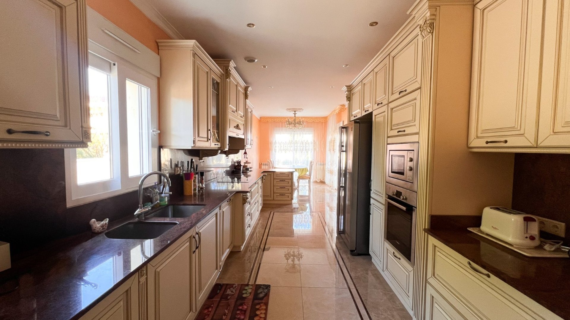 Resale - Villa -
Orihuela Costa