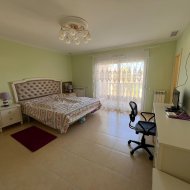 Resale - Villa -
Orihuela Costa