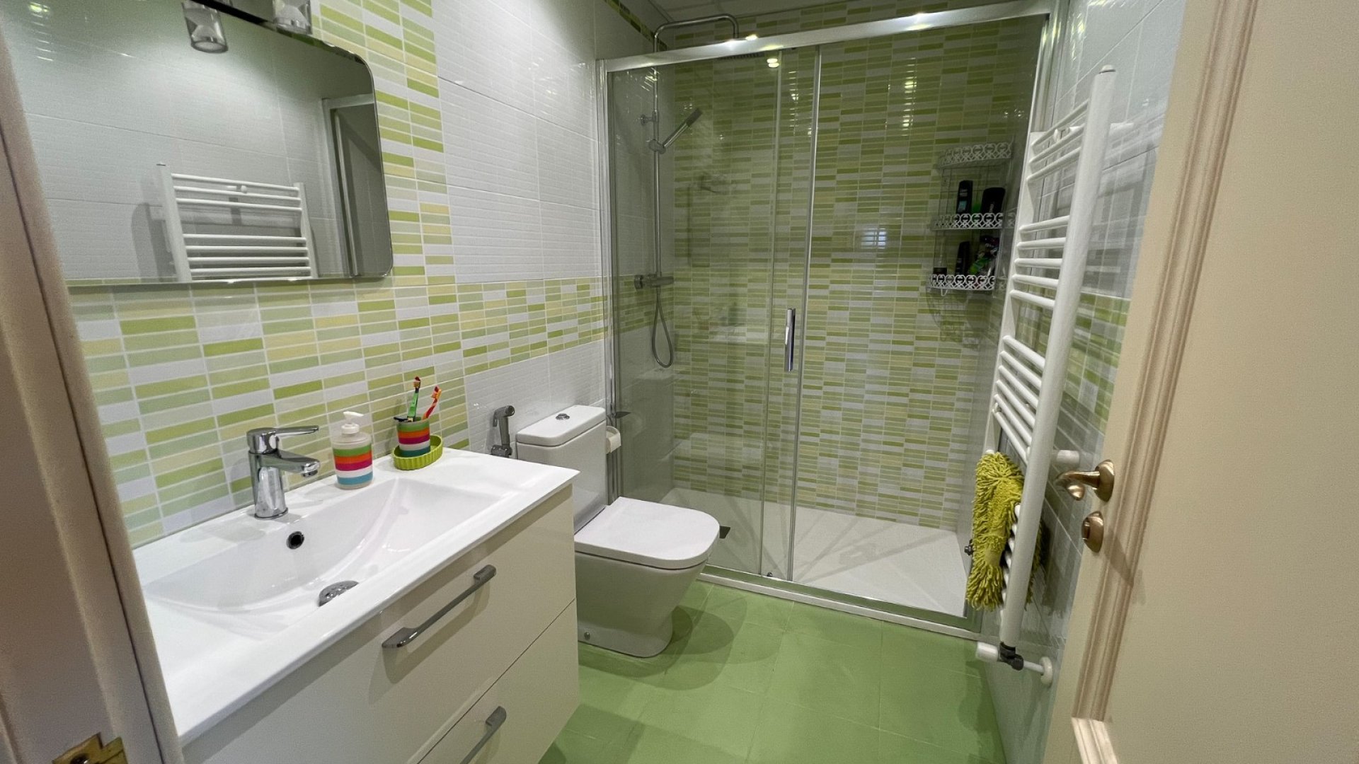 Resale - Villa -
Orihuela Costa