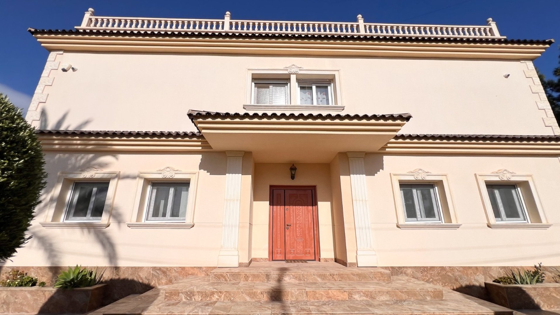 Resale - Villa -
Orihuela Costa