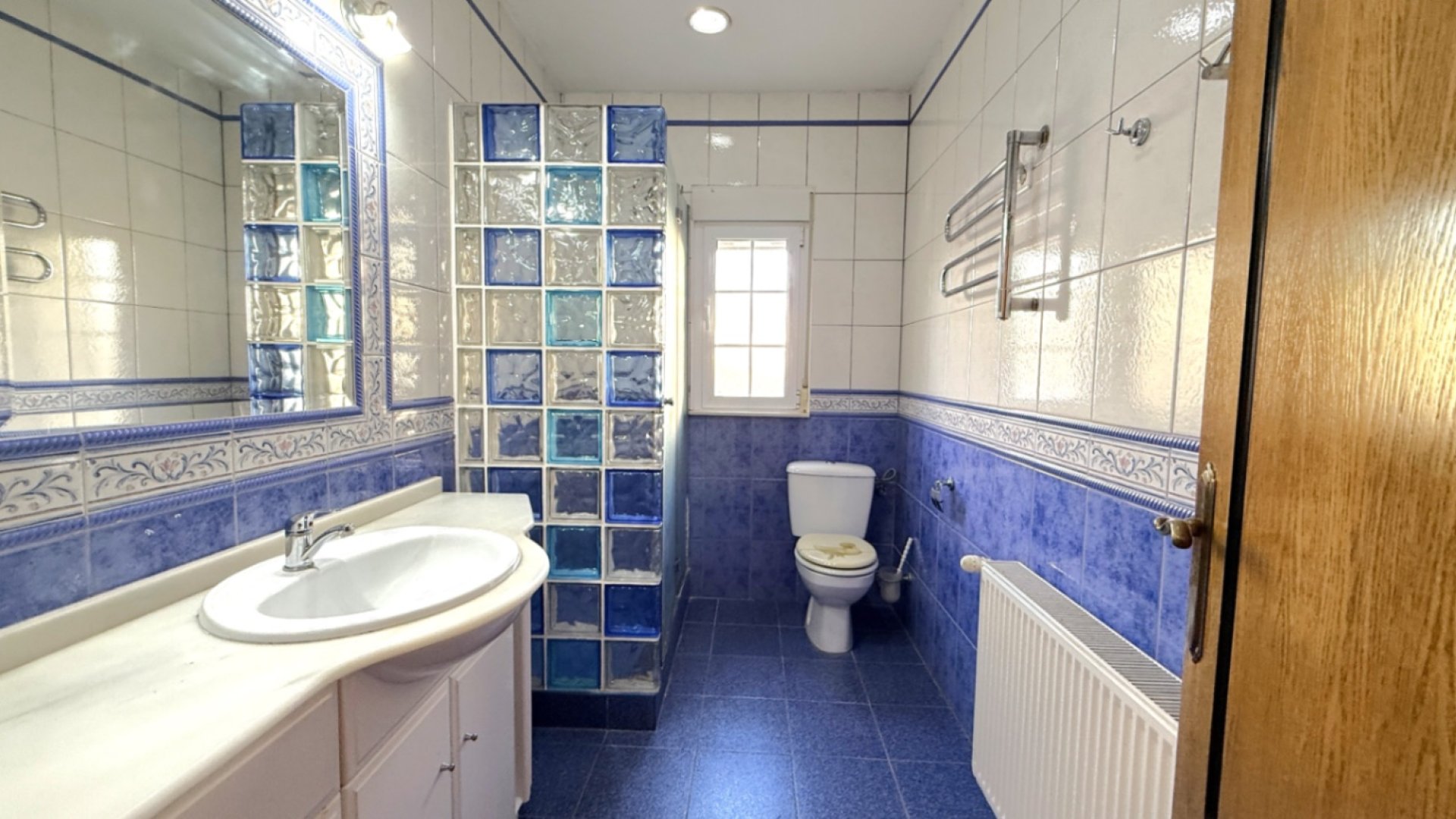 Resale - Villa -
Pilar de la Horadada - Costa Blanca