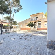 Resale - Villa -
Pilar de la Horadada - Costa Blanca