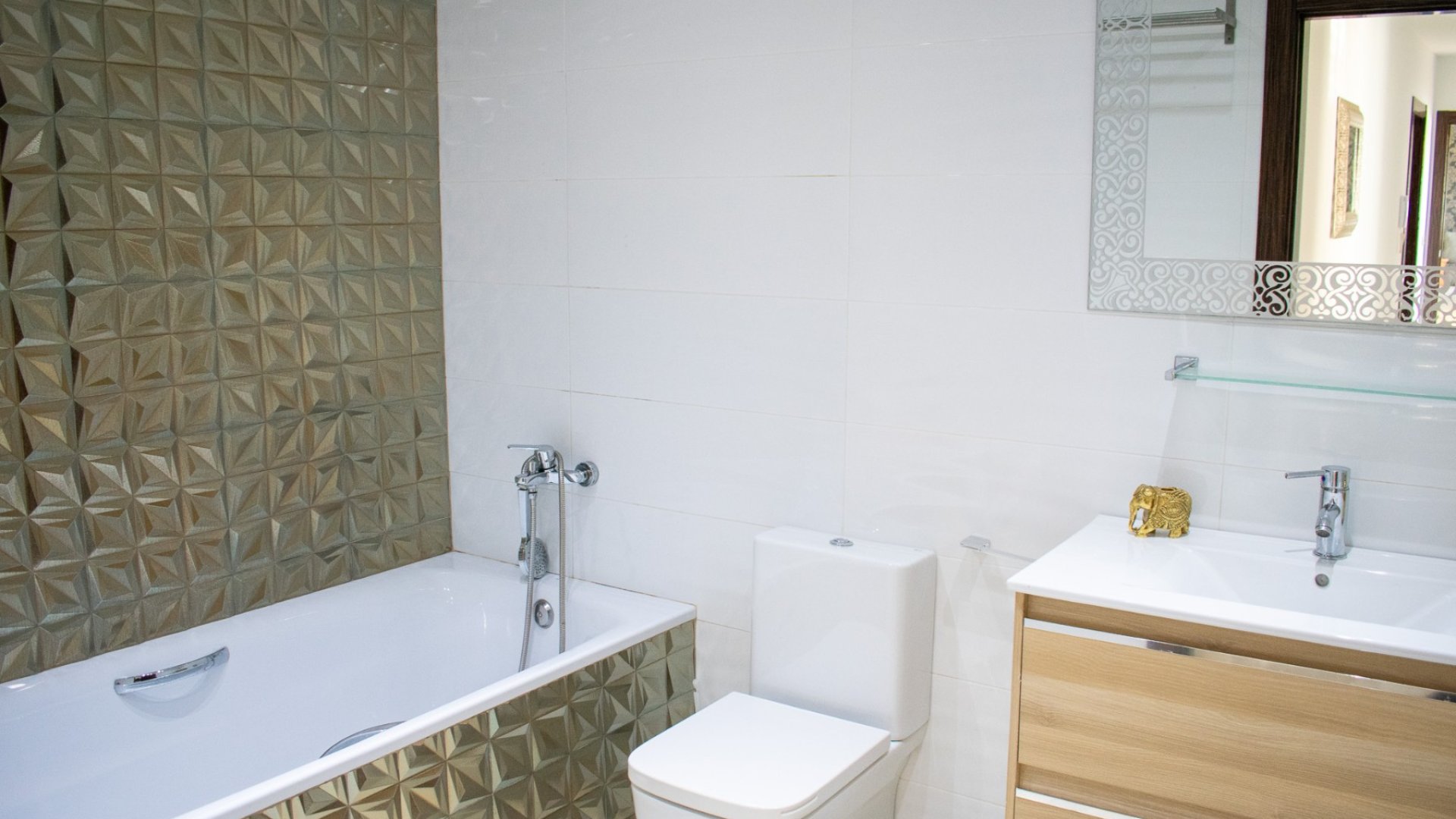 Resale - Villa -
Pilar de la Horadada - Torre de la Horadada