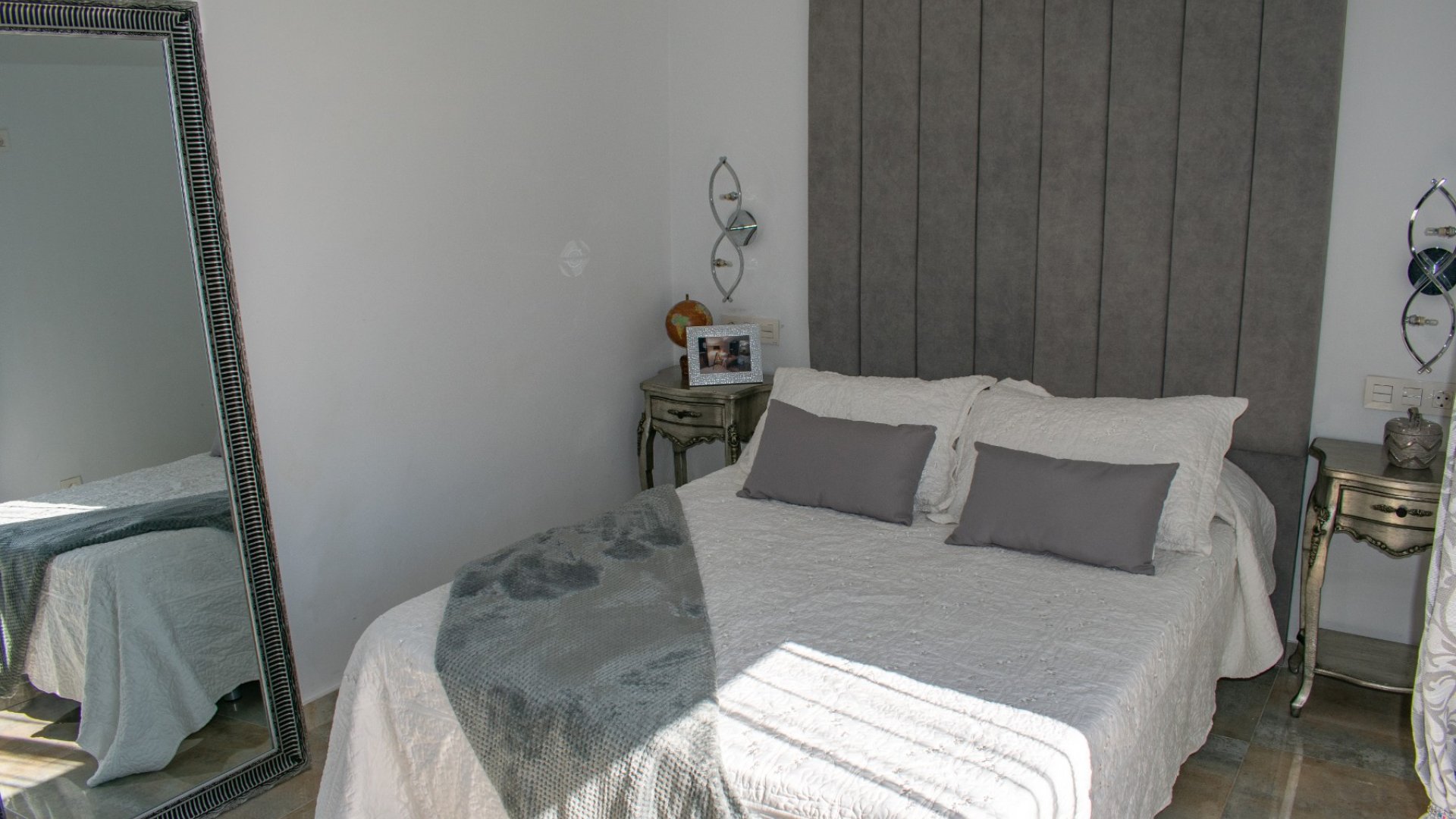 Resale - Villa -
Pilar de la Horadada - Torre de la Horadada