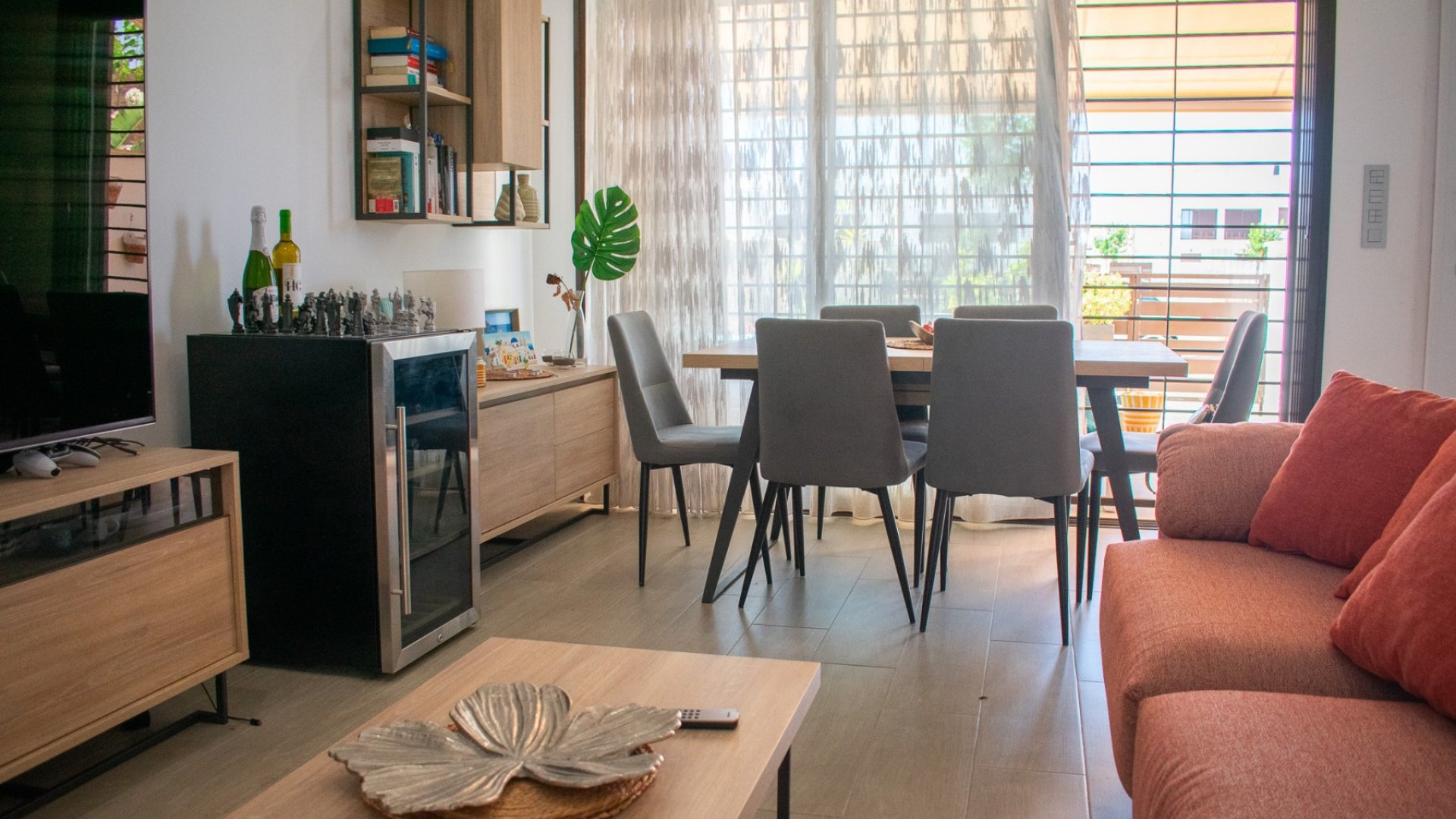 Resale - Villa -
Pilar de la Horadada - Torre de la Horadada