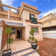 Resale - Villa -
Pilar de la Horadada