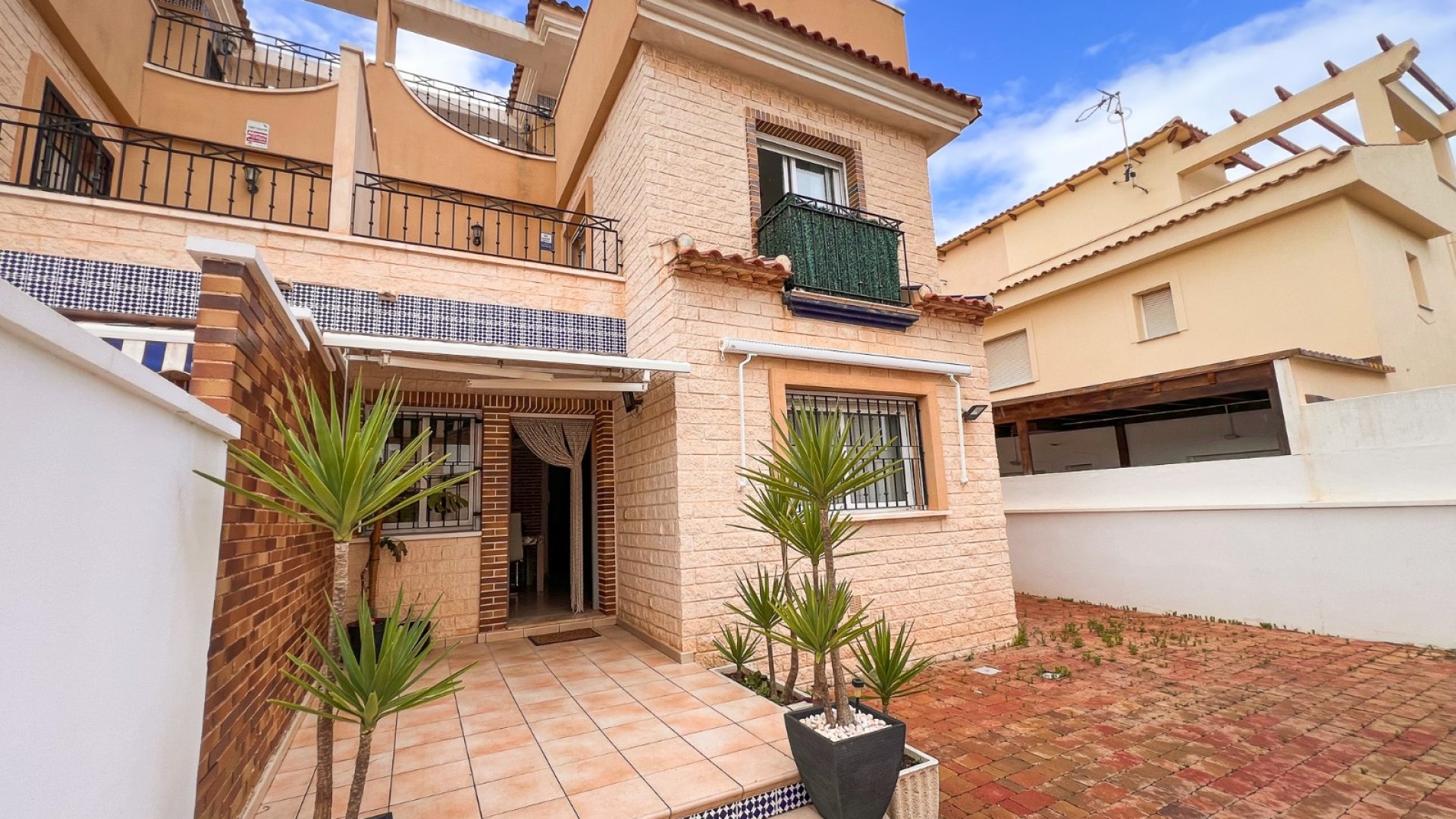 Resale - Villa -
Pilar de la Horadada