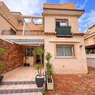 Resale - Villa -
Pilar de la Horadada