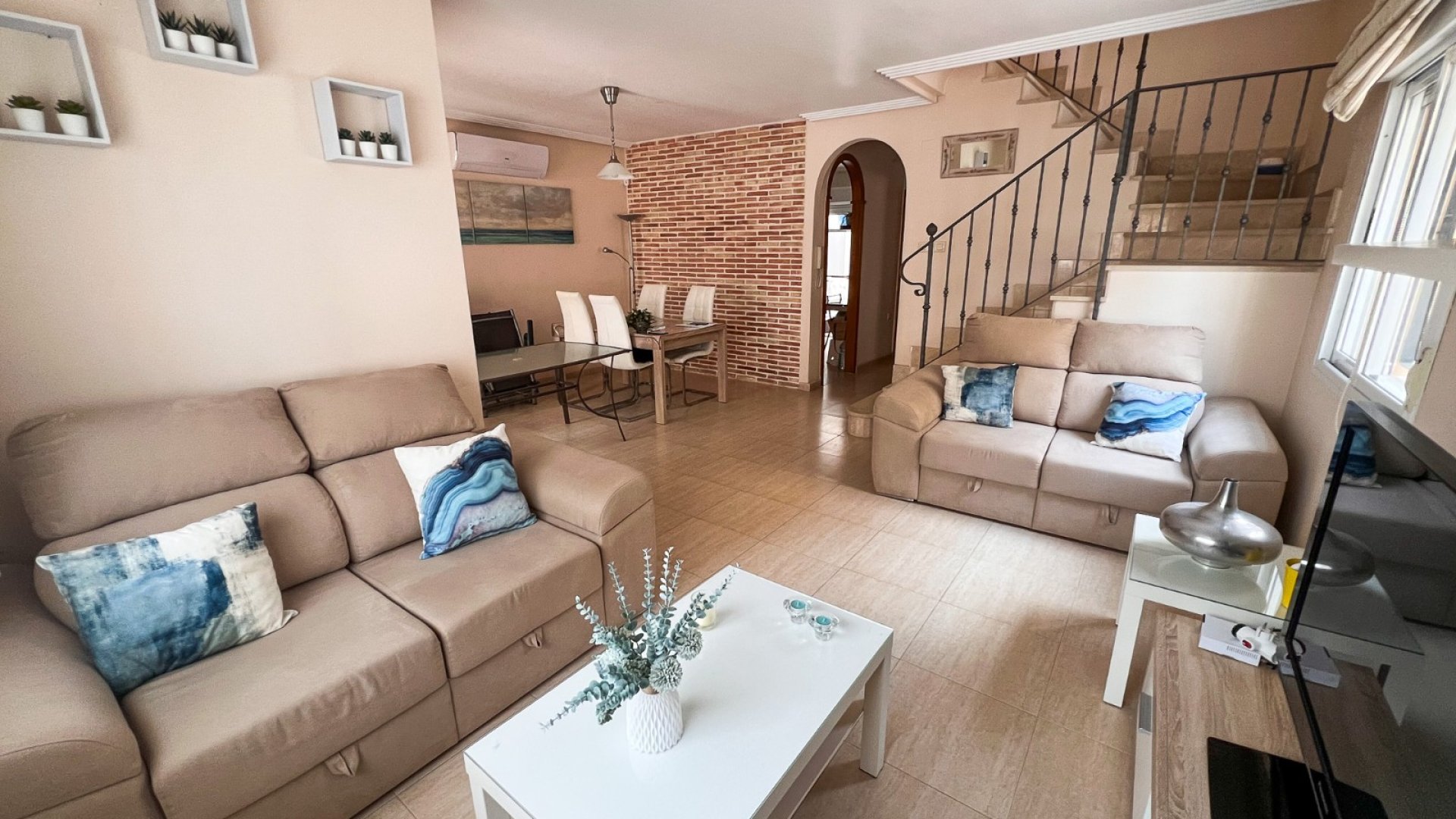 Resale - Villa -
Pilar de la Horadada