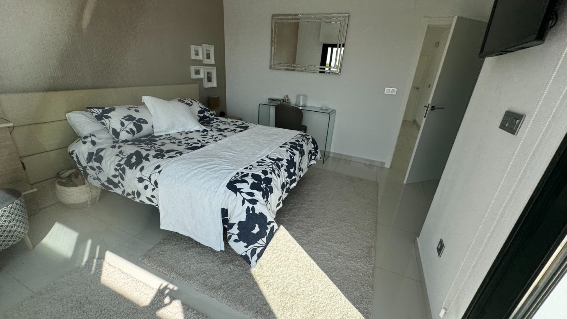 Resale - Villa -
Pilar de la Horadada