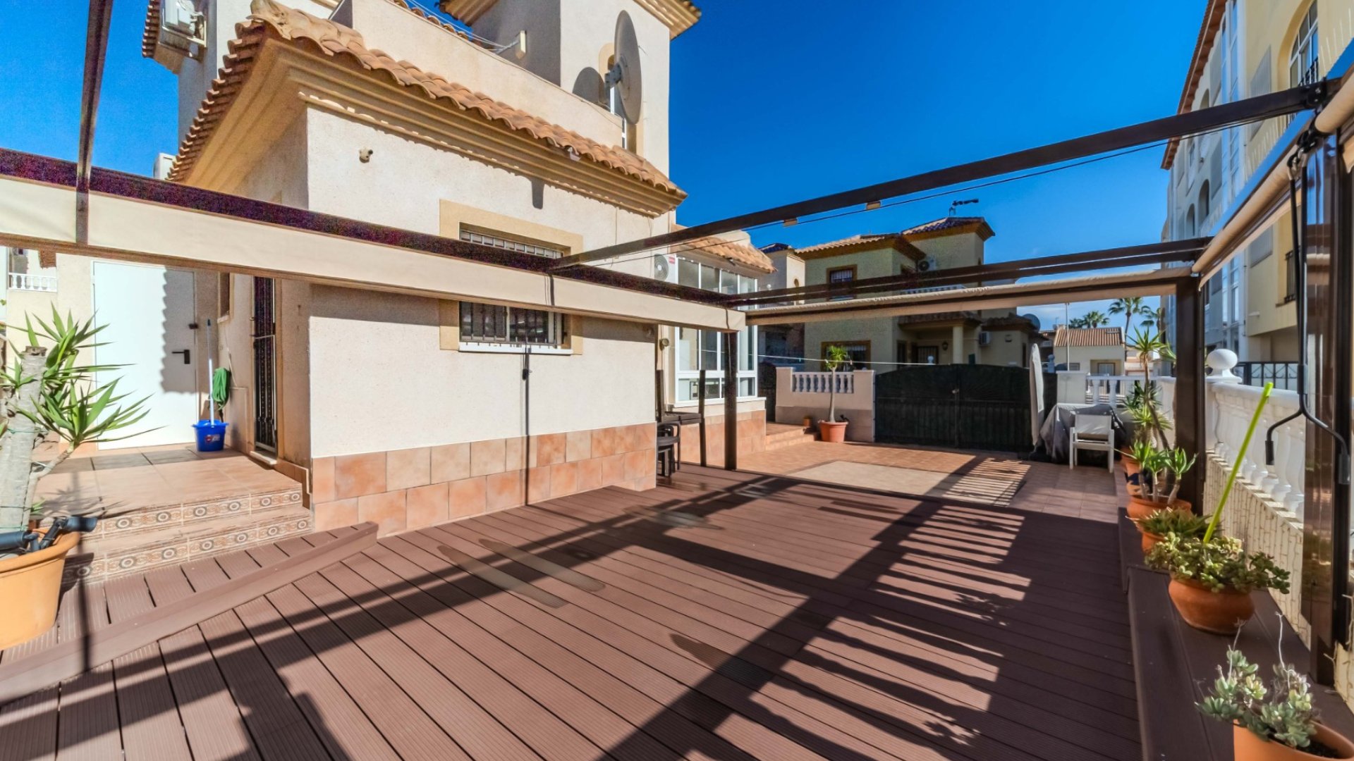 Resale - Villa -
Playa Flamenca - Orihuela Costa