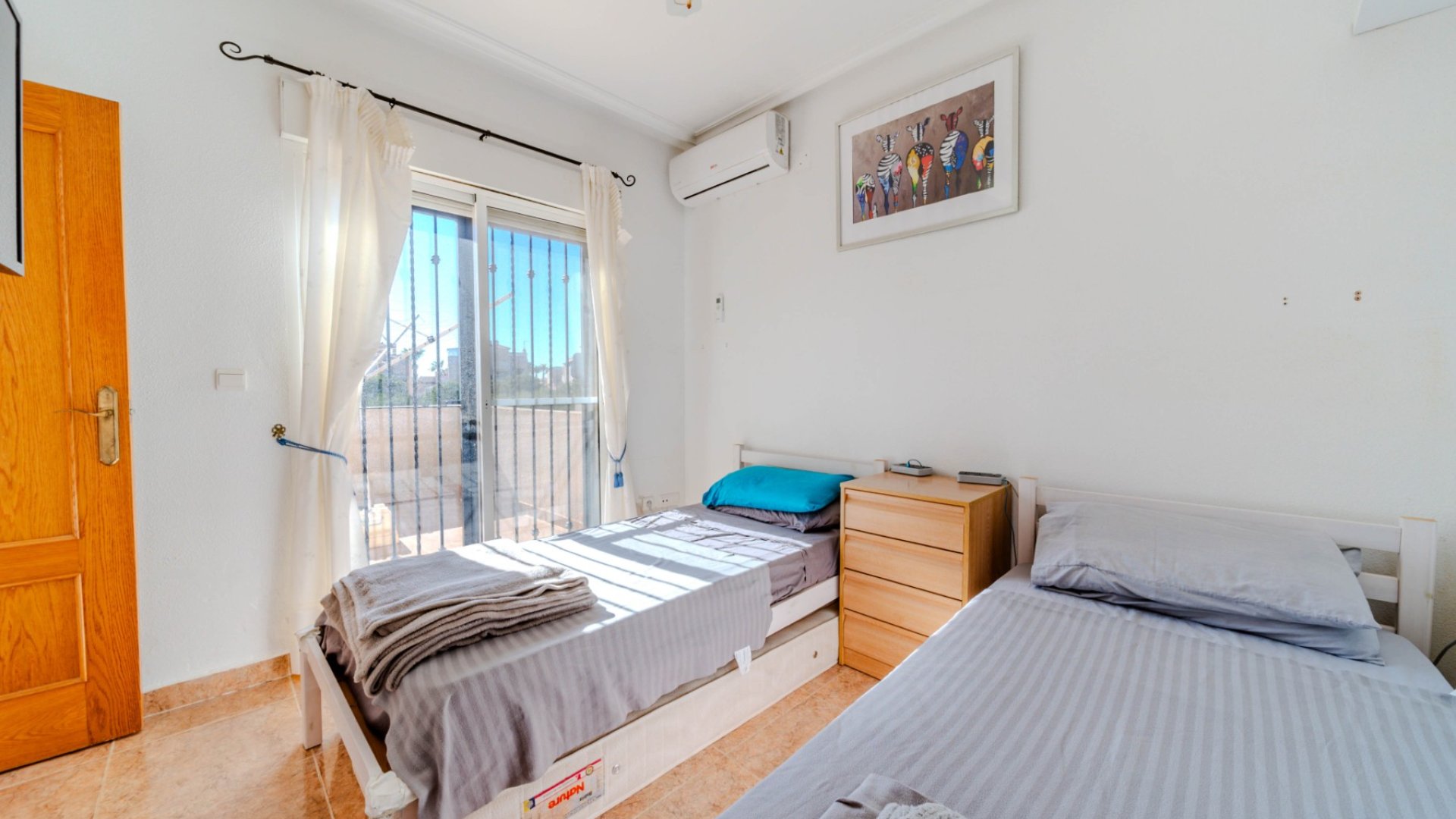 Resale - Villa -
Playa Flamenca - Orihuela Costa