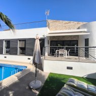 Resale - Villa -
Polop - Alberca