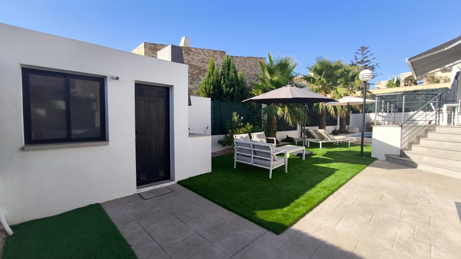 Resale - Villa -
Polop - Alberca
