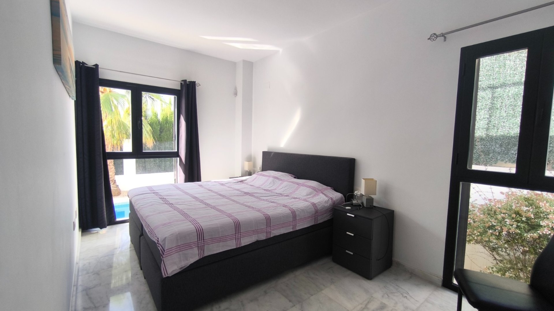 Resale - Villa -
Polop - Alberca