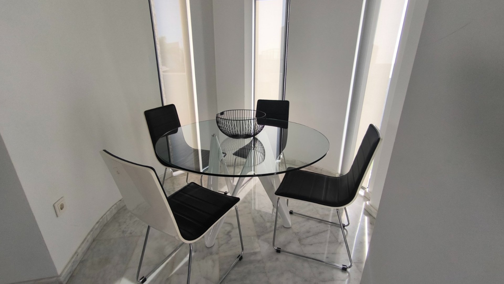 Resale - Villa -
Polop - Alberca