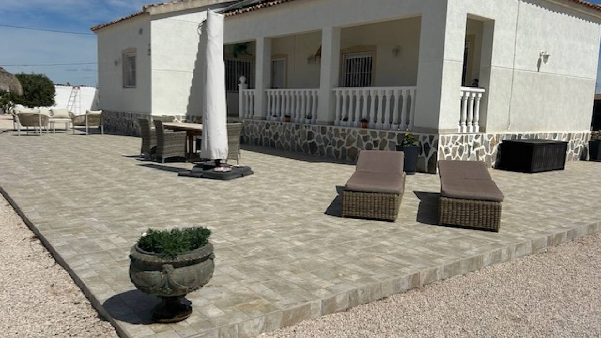 Resale - Villa -
Rafal