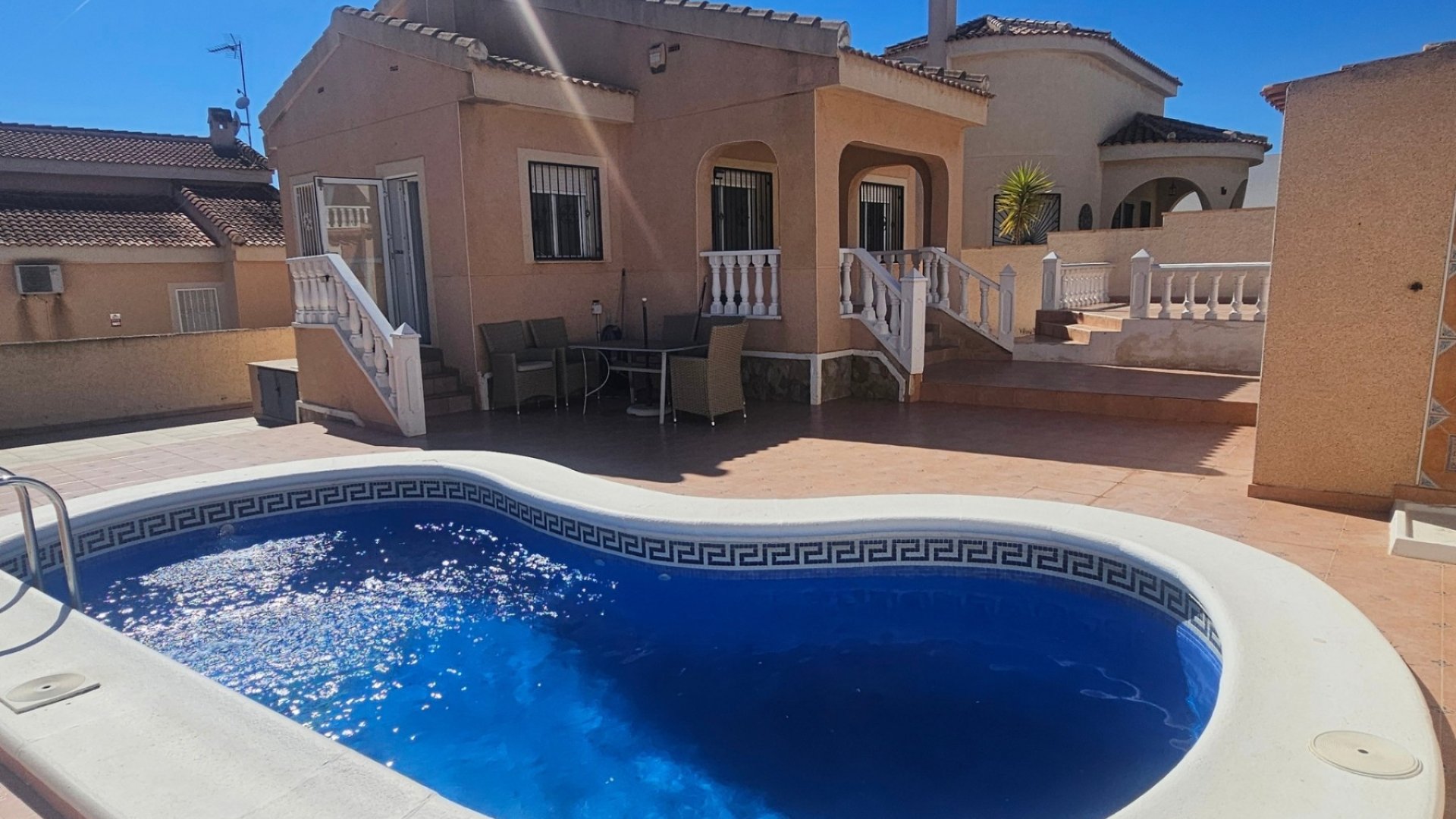 Resale - Villa -
Rojales - Benimar