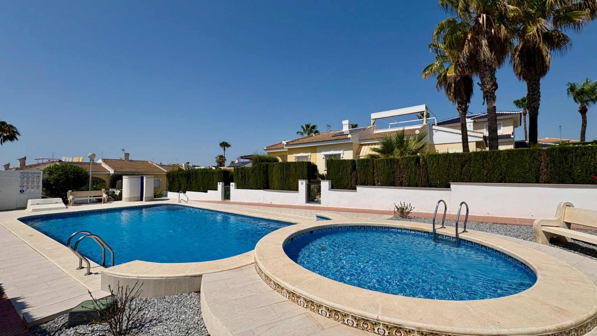 Resale - Villa -
Rojales - Ciudad Quesada