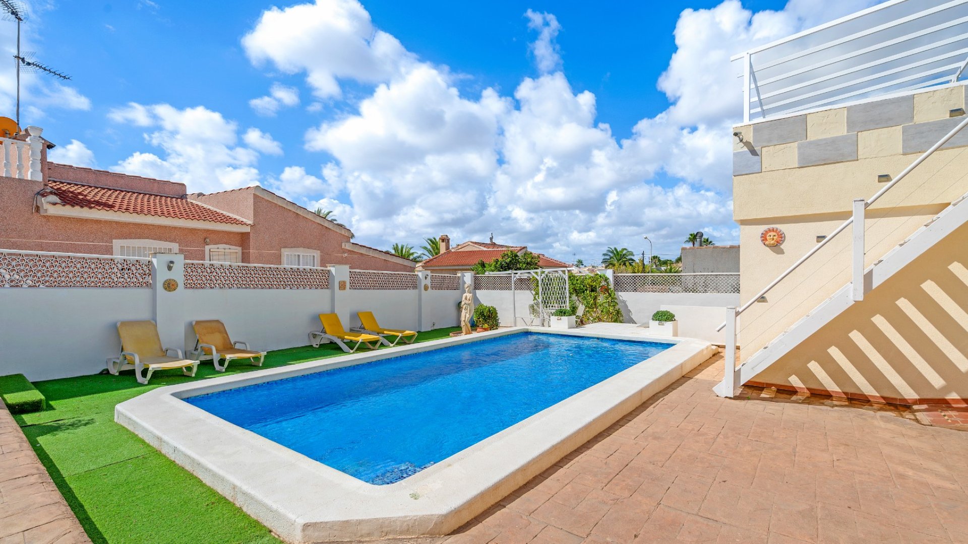 Resale - Villa -
Rojales - Costa Blanca