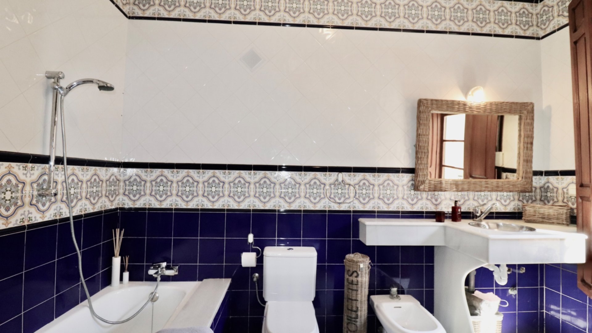 Resale - Villa -
Rojales - Heredades