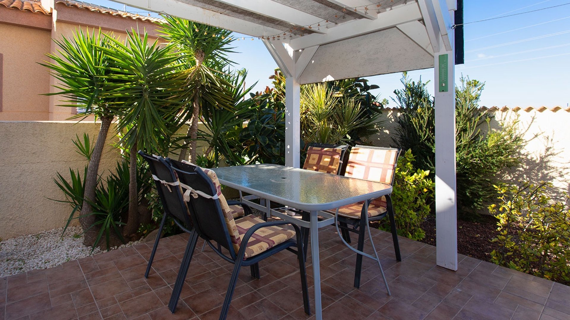 Resale - Villa -
Rojales - Pueblo