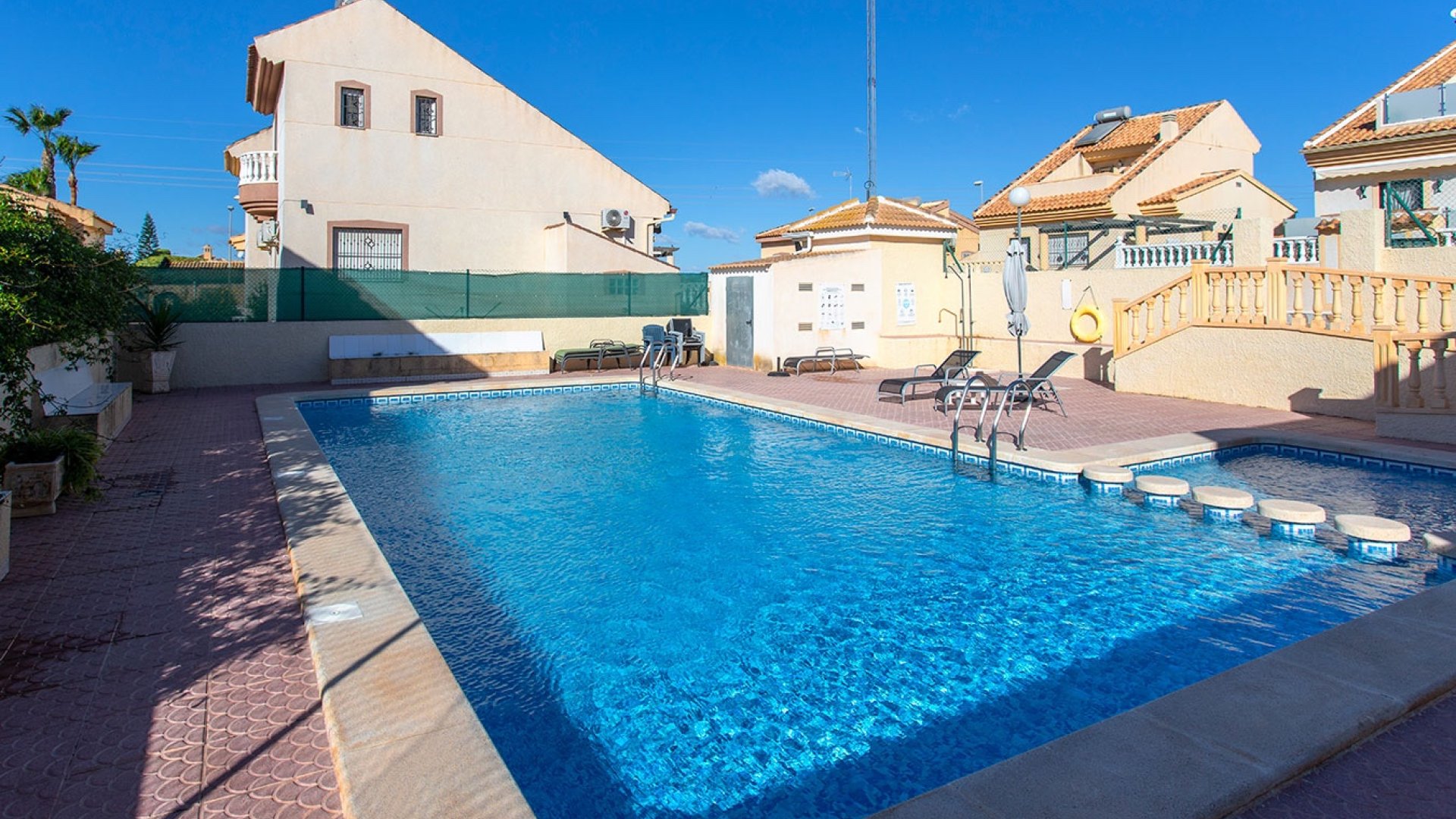 Resale - Villa -
Rojales - Pueblo