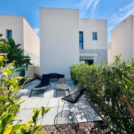 Resale - Villa -
Rojales