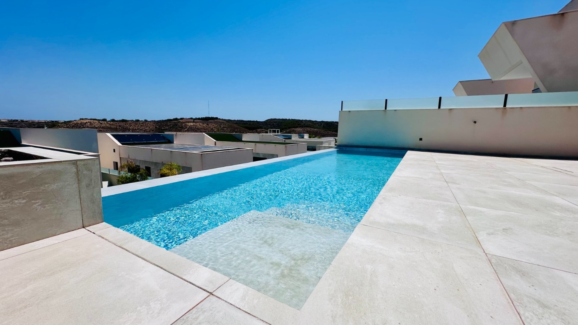 Resale - Villa -
Rojales