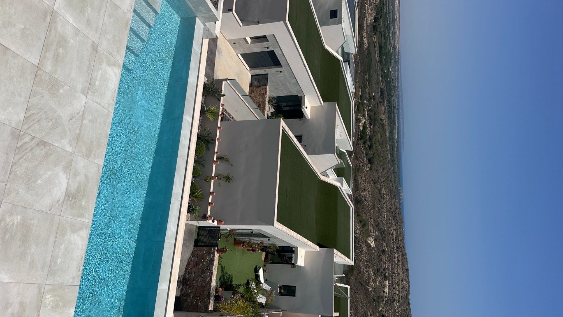 Resale - Villa -
Rojales