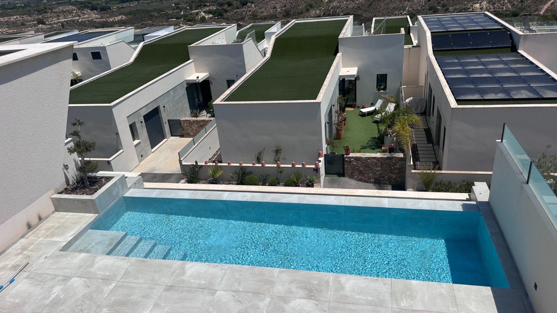 Resale - Villa -
Rojales