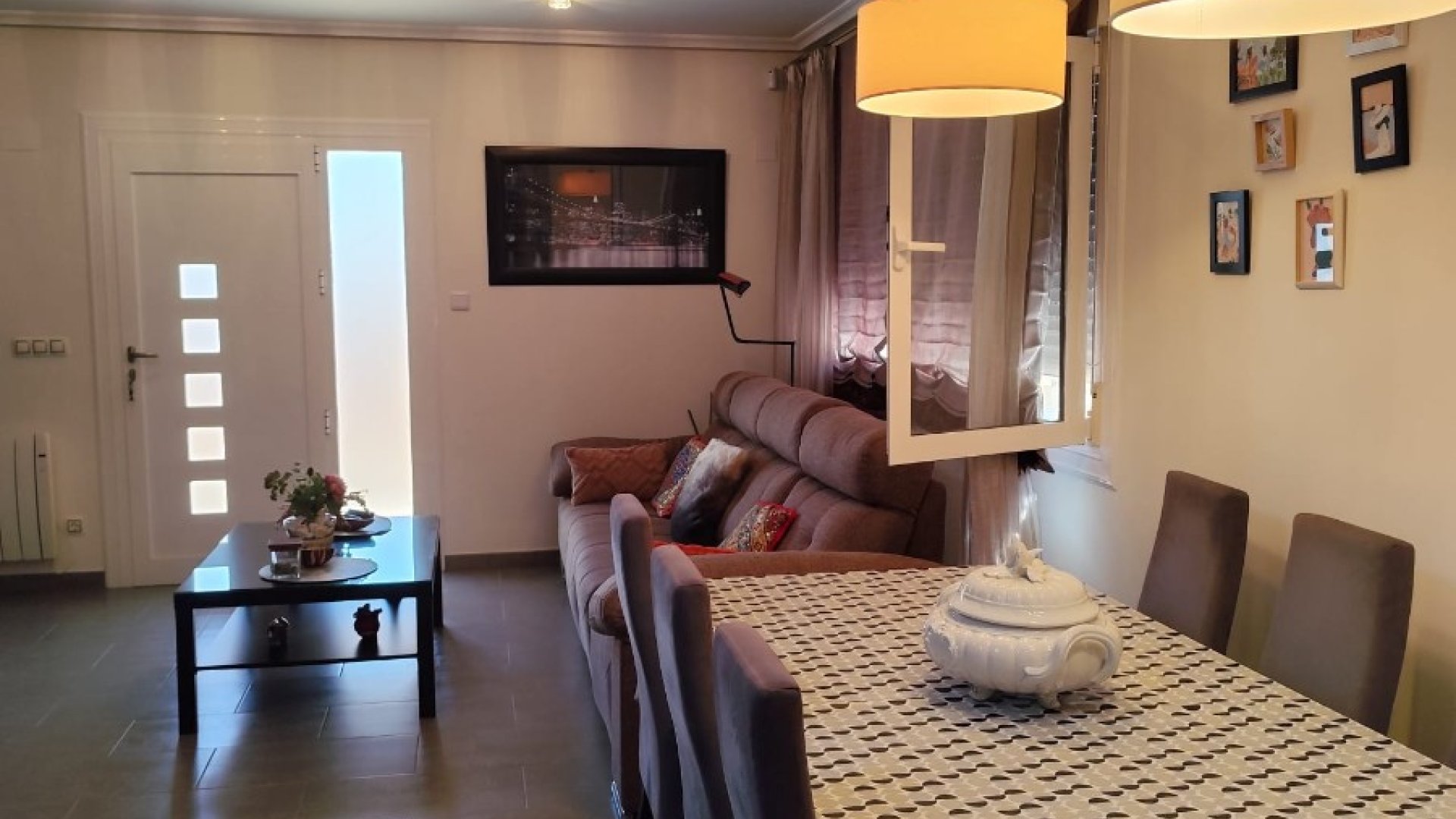 Resale - Villa -
San Fulgencio - La Marina