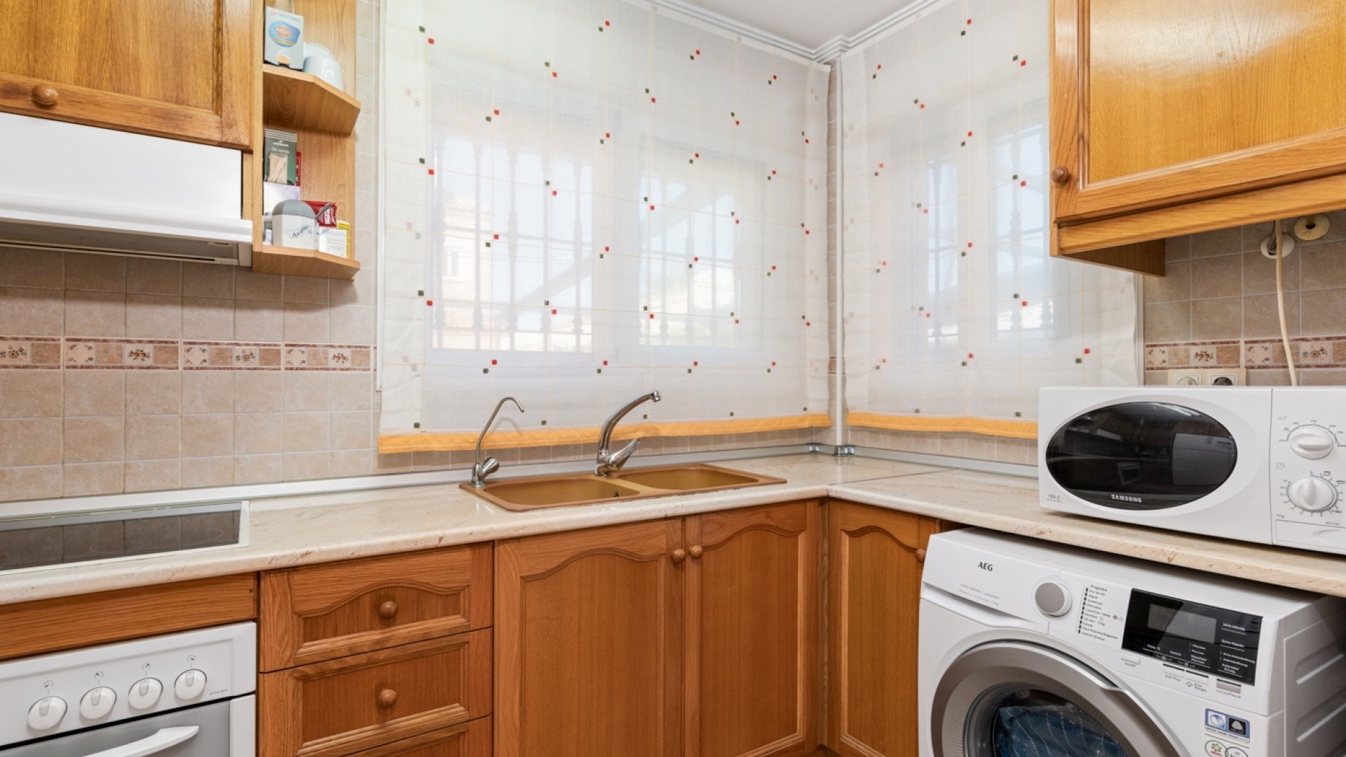 Resale - Villa -
San Fulgencio - La Marina
