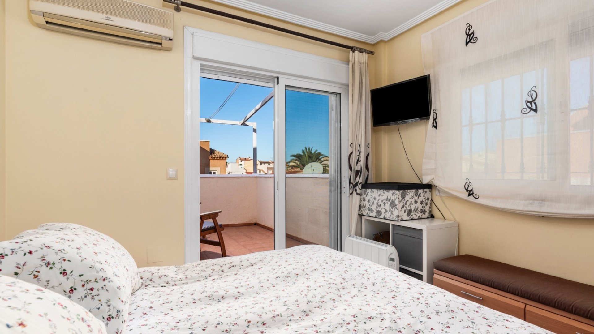 Resale - Villa -
San Fulgencio - La Marina