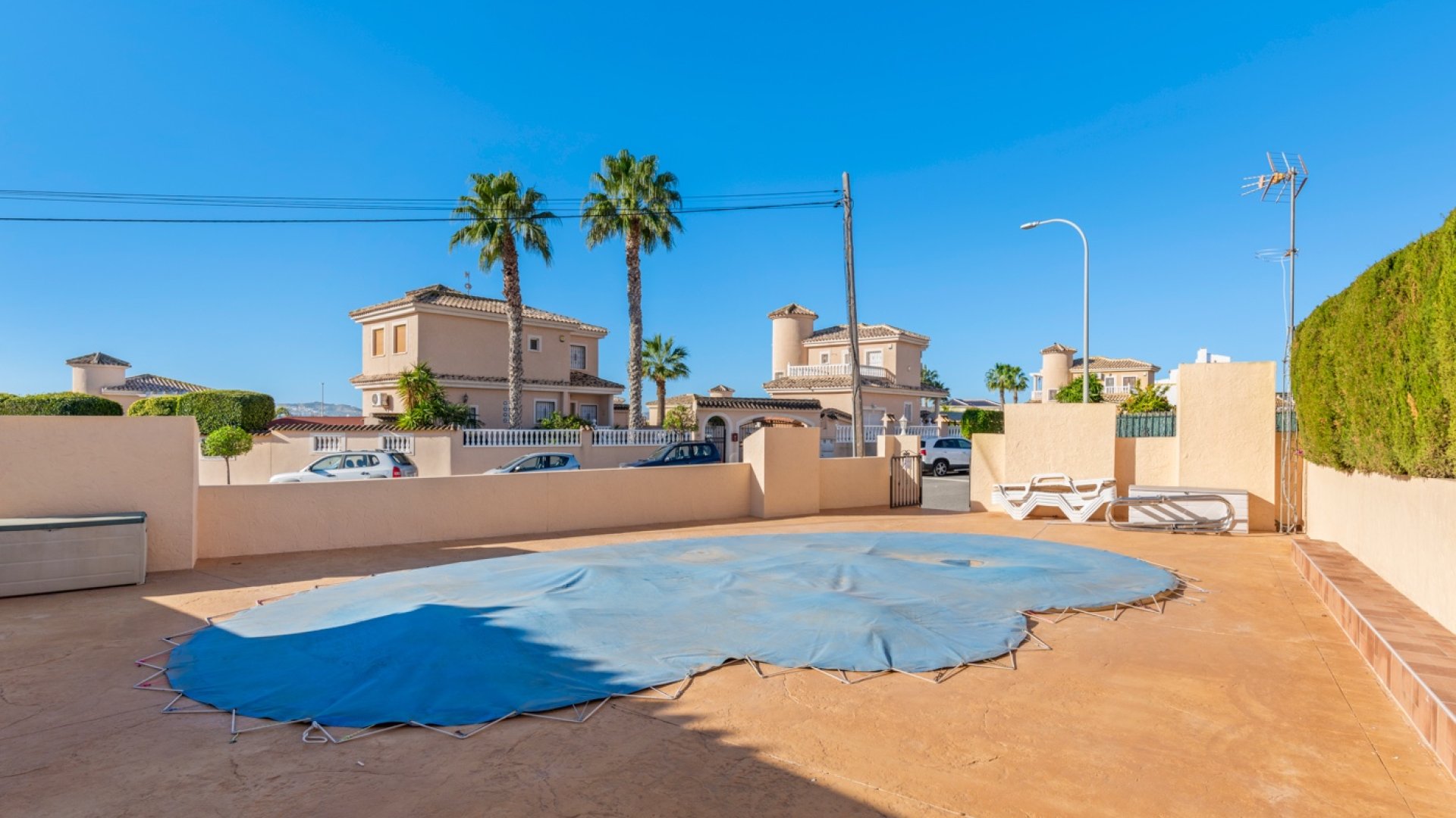 Resale - Villa -
San Fulgencio - La Marina