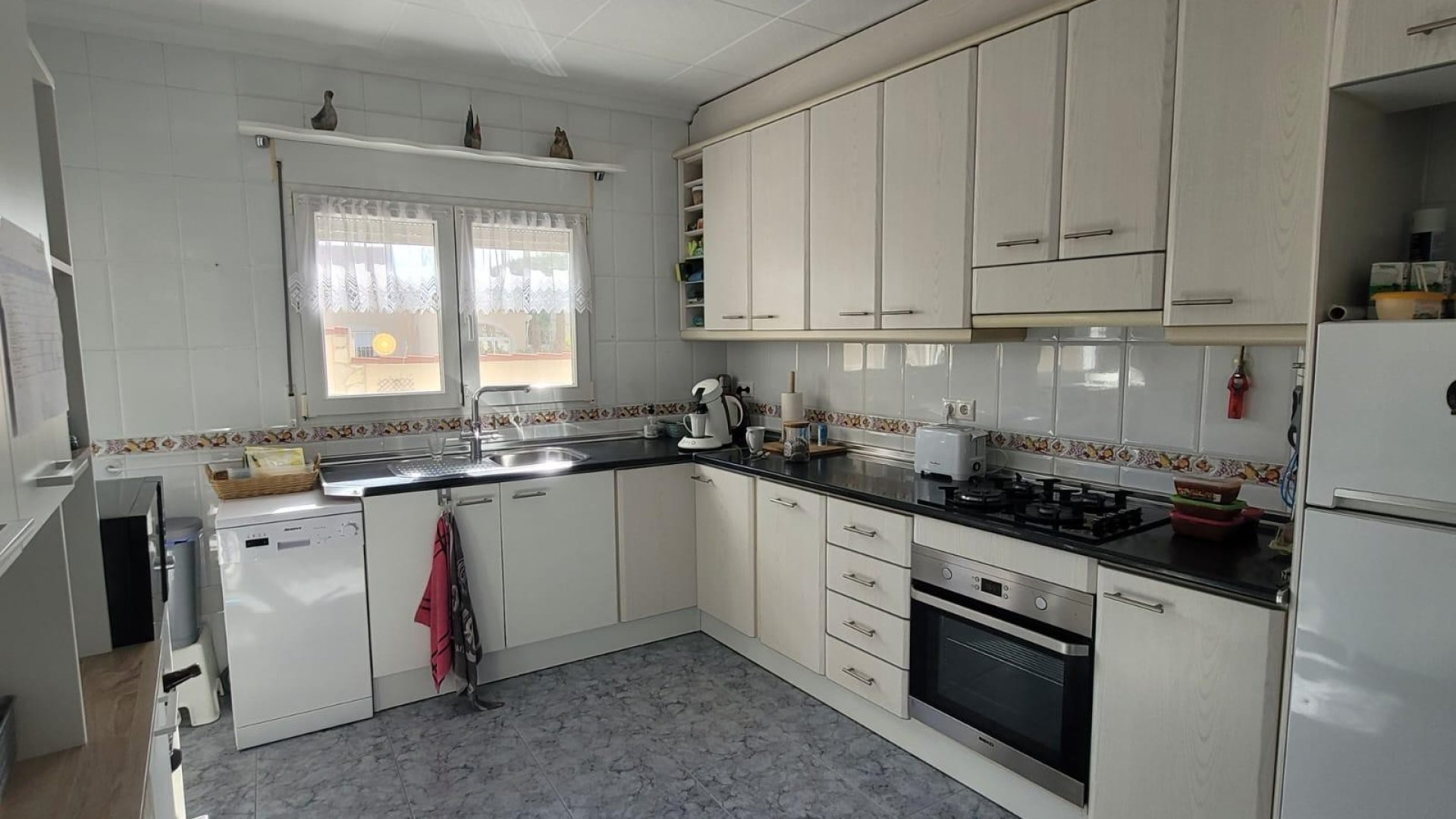 Resale - Villa -
San Fulgencio - Urbanización La Marina
