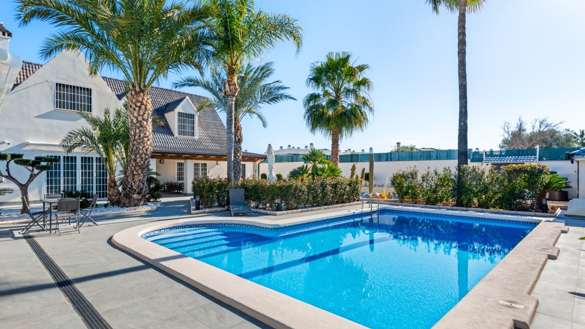 Resale - Villa -
San Juan - Frank Espinós