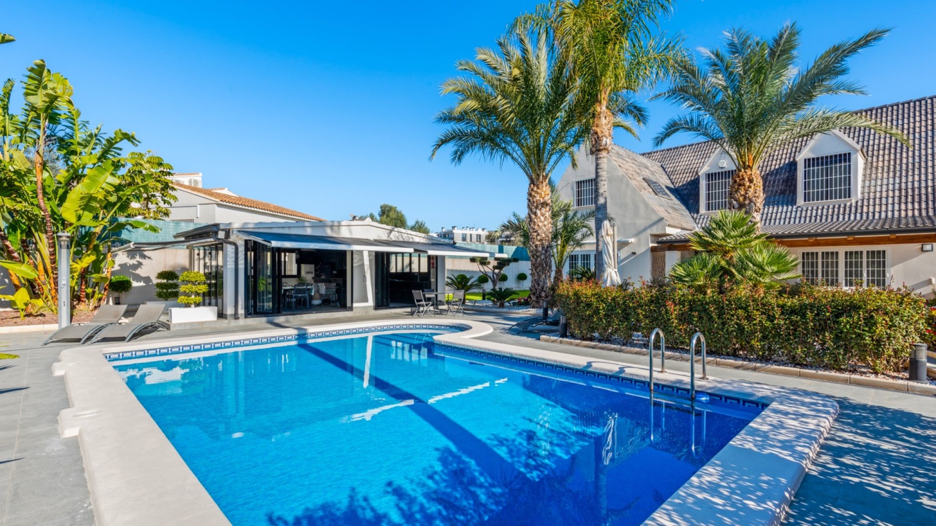 Resale - Villa -
San Juan - Frank Espinós