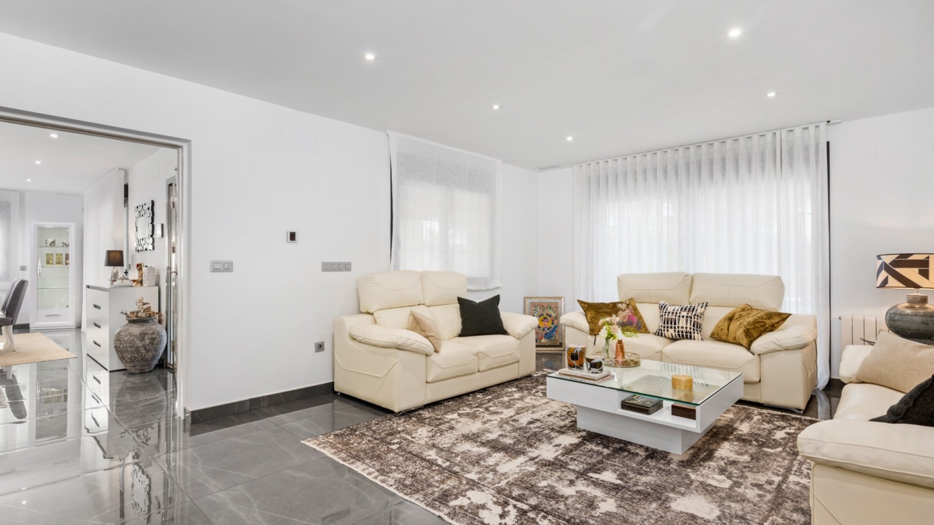 Resale - Villa -
San Juan - Frank Espinós