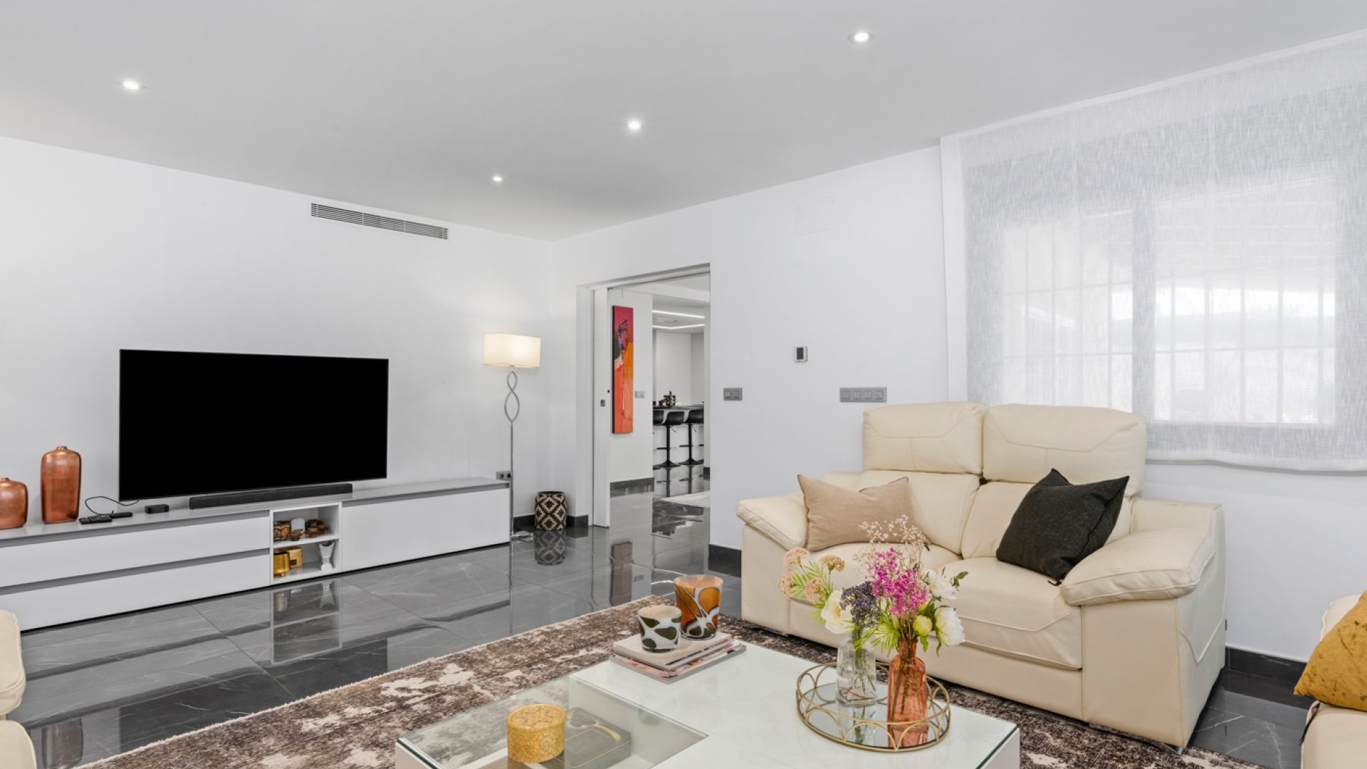 Resale - Villa -
San Juan - Frank Espinós